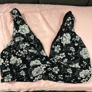 Victoria’s Secret Medium Bralette Black Floral Unlined